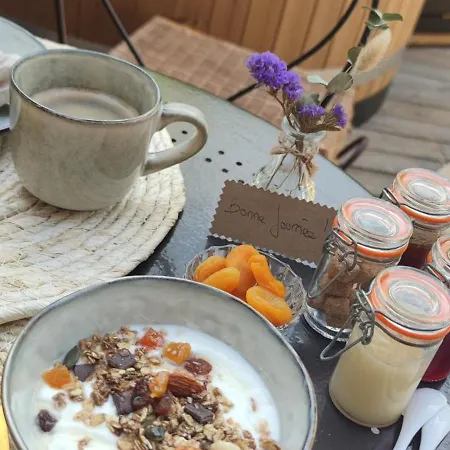 לינה וארוחת בוקר Coeur De Ferme En Pevele 3*